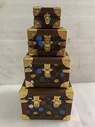 Draw-bar box Draw-bar box