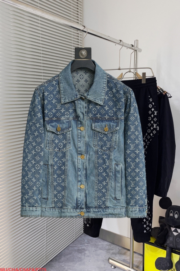 Coats & Jackets Coats & Jackets