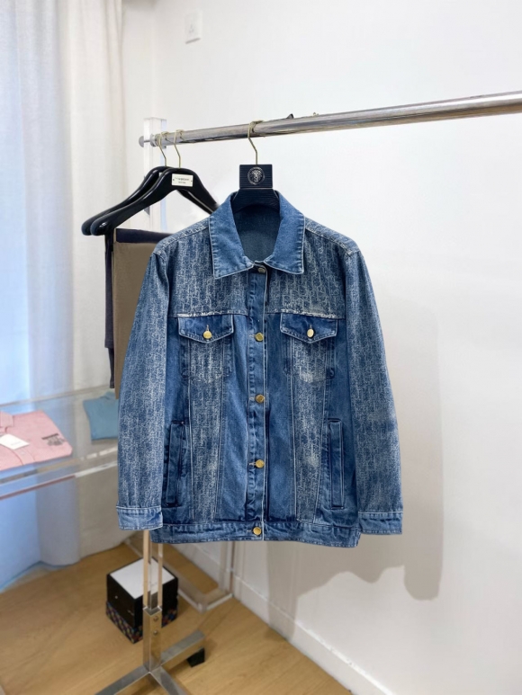 Coats & Jackets Coats & Jackets