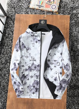 Hoodies & Sweatshirts Hoodies & Sweatshirts