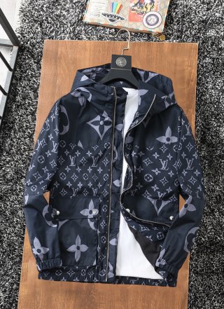 Hoodies & Sweatshirts Hoodies & Sweatshirts