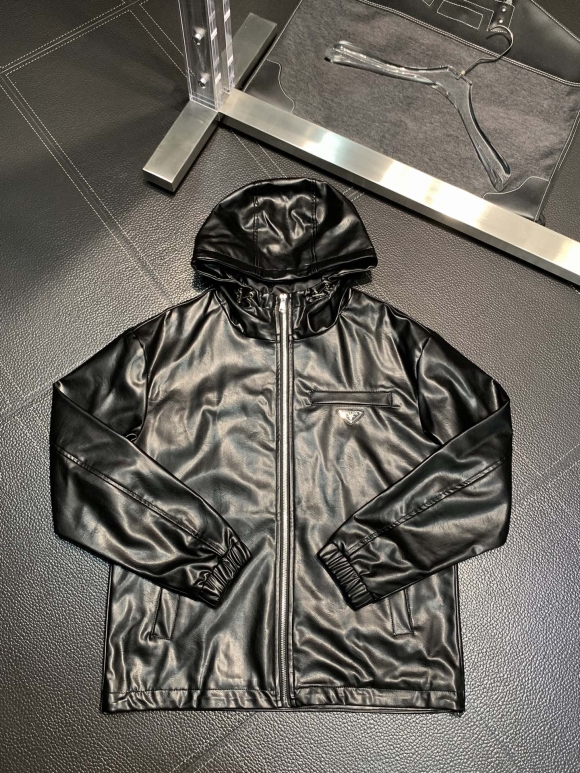 Hoodies & Sweatshirts