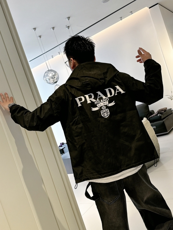 Hoodies & Sweatshirts Hoodies & Sweatshirts