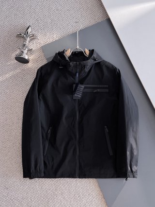 Hoodies & Sweatshirts Hoodies & Sweatshirts