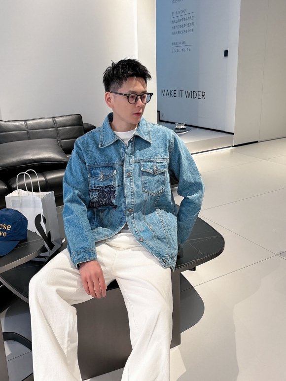 Coats & Jackets Coats & Jackets