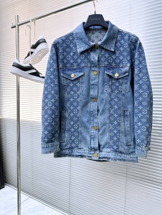 Coats & Jackets Coats & Jackets