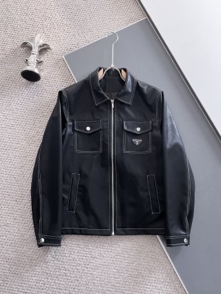 Hoodies & Sweatshirts