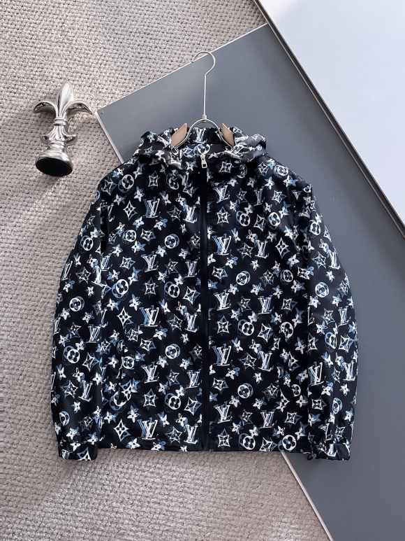 Hoodies & Sweatshirts Hoodies & Sweatshirts