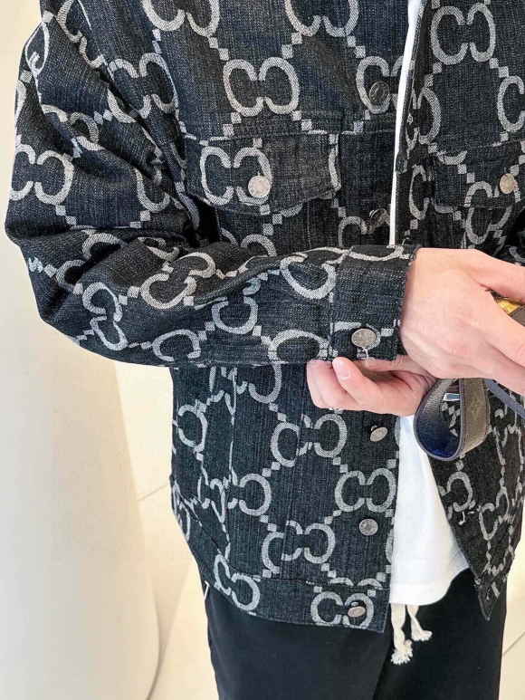 Coats & Jackets Coats & Jackets