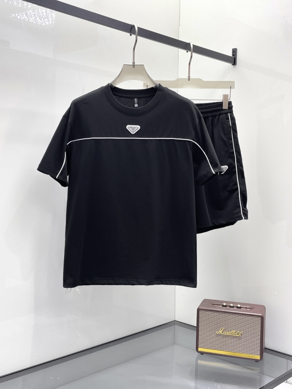 Leisure suit Leisure suit