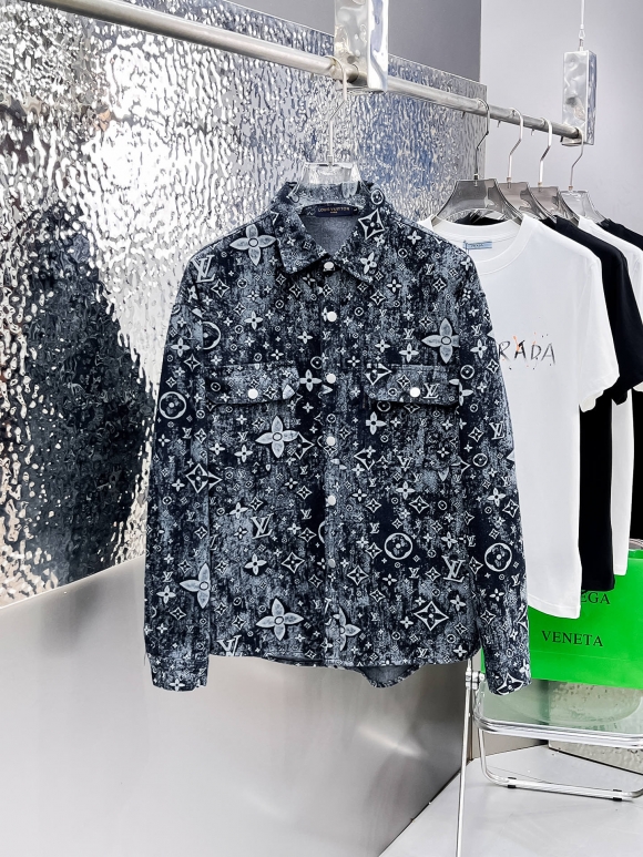 Coats & Jackets Coats & Jackets