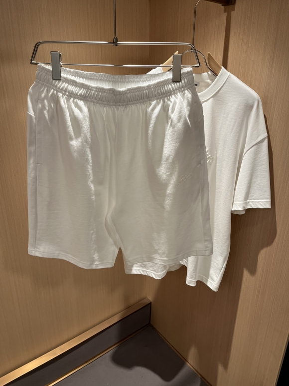 Leisure suit Leisure suit