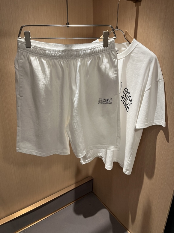 Leisure suit Leisure suit