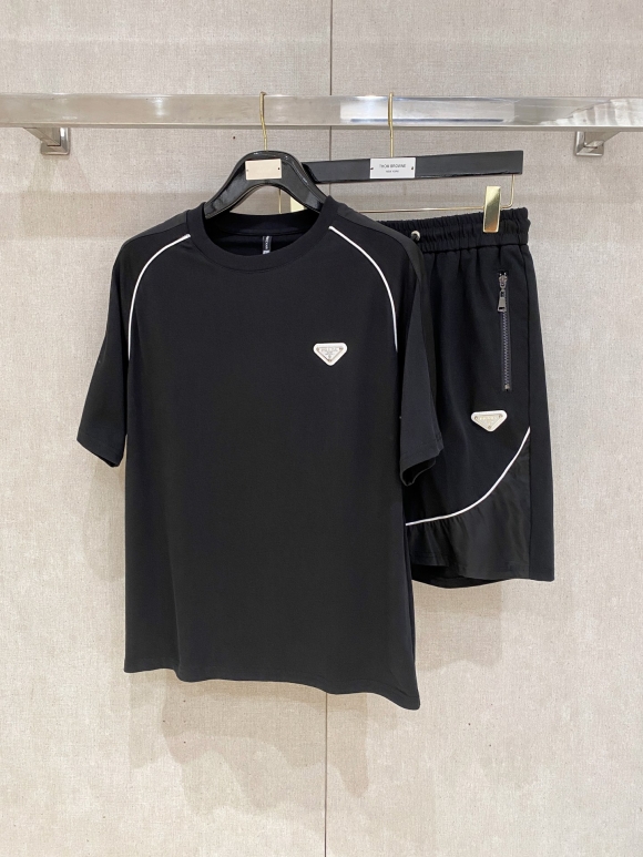 Leisure suit Leisure suit