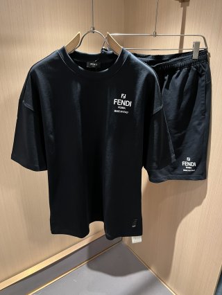 Leisure suit Leisure suit