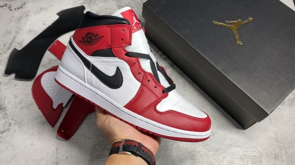 AirJordan1MidSHOES