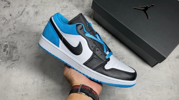 AirJordan1LowSHOES