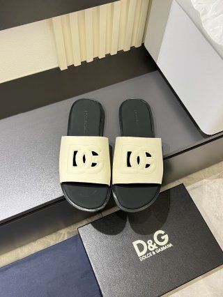 Slippers Slippers