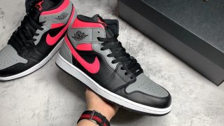 AirJordan1MidSHOES