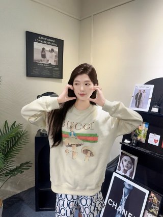 Hoodies & Sweatshirts Hoodies & Sweatshirts