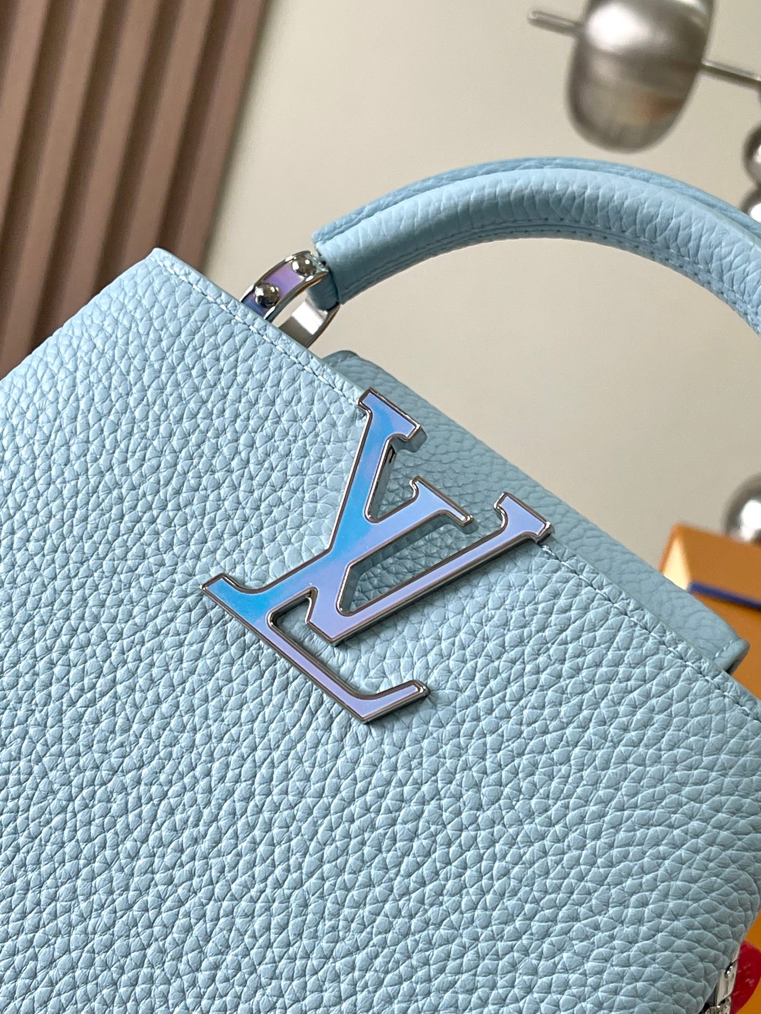 LV