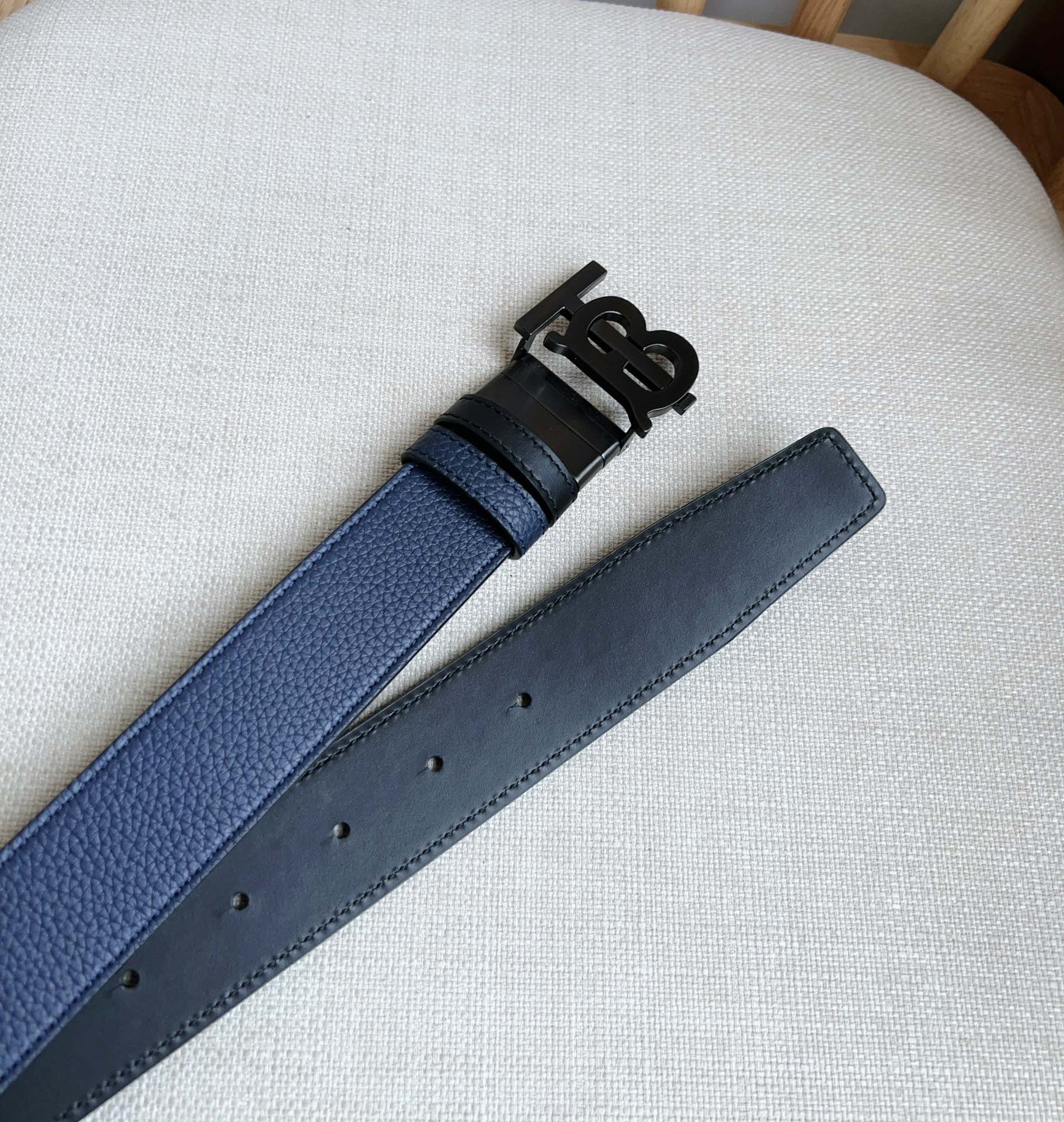 Burberry-Belts
