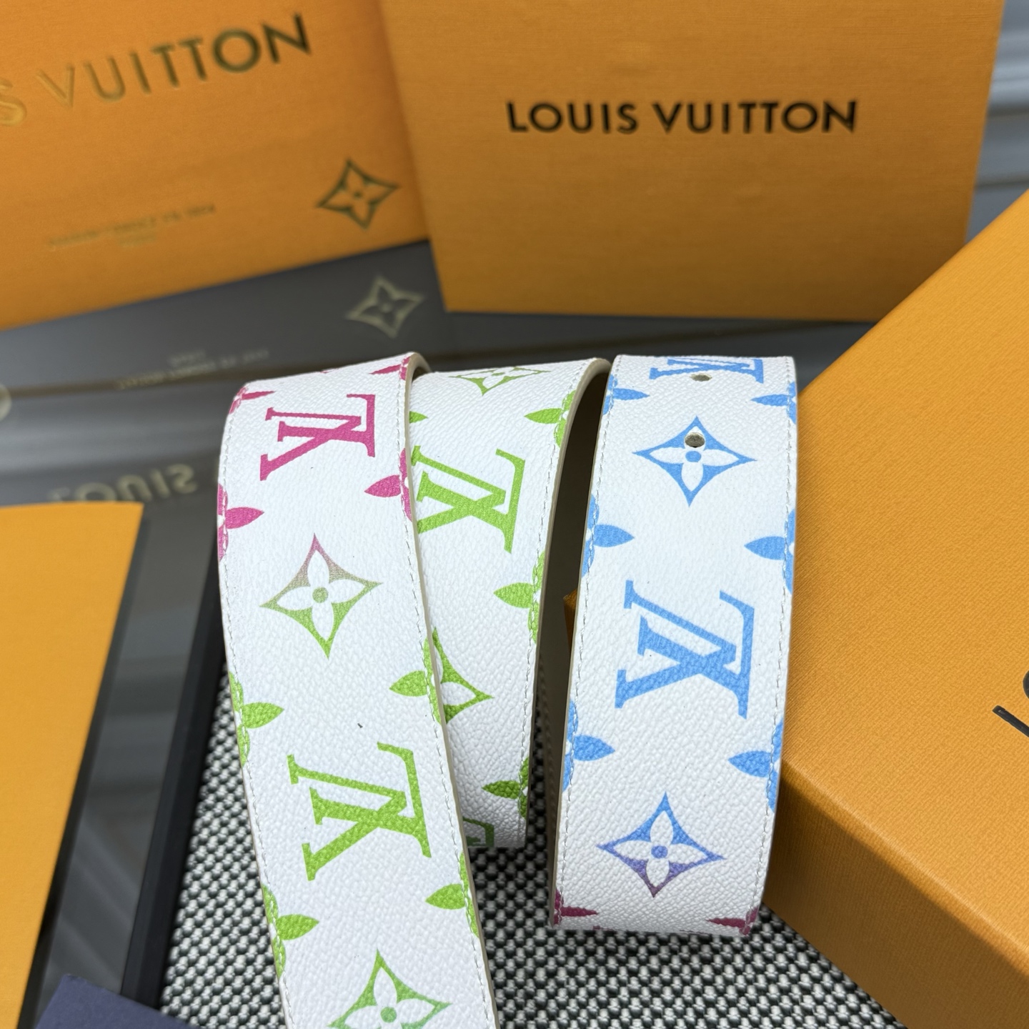 LV-Belts