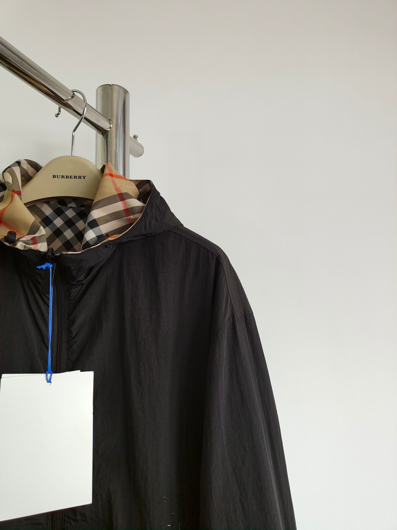 Hoodies & Sweatshirts