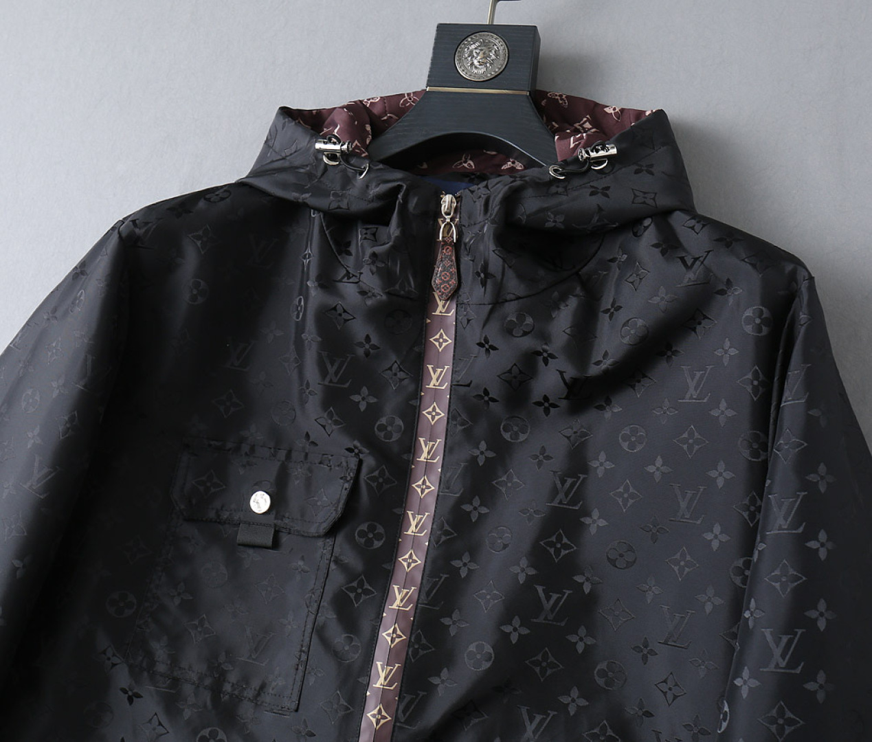 Hoodies & Sweatshirts