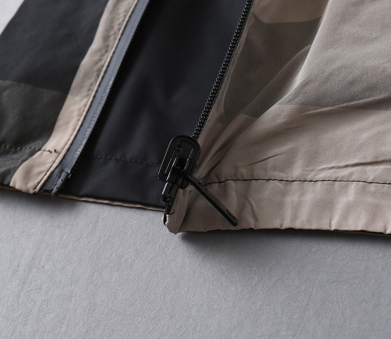 Hoodies & Sweatshirts