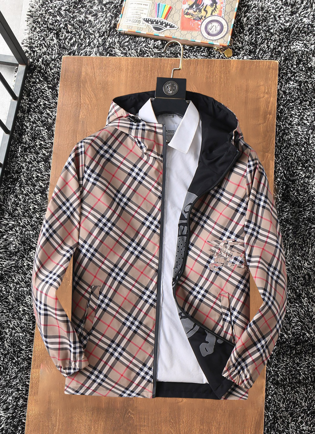 Hoodies & Sweatshirts