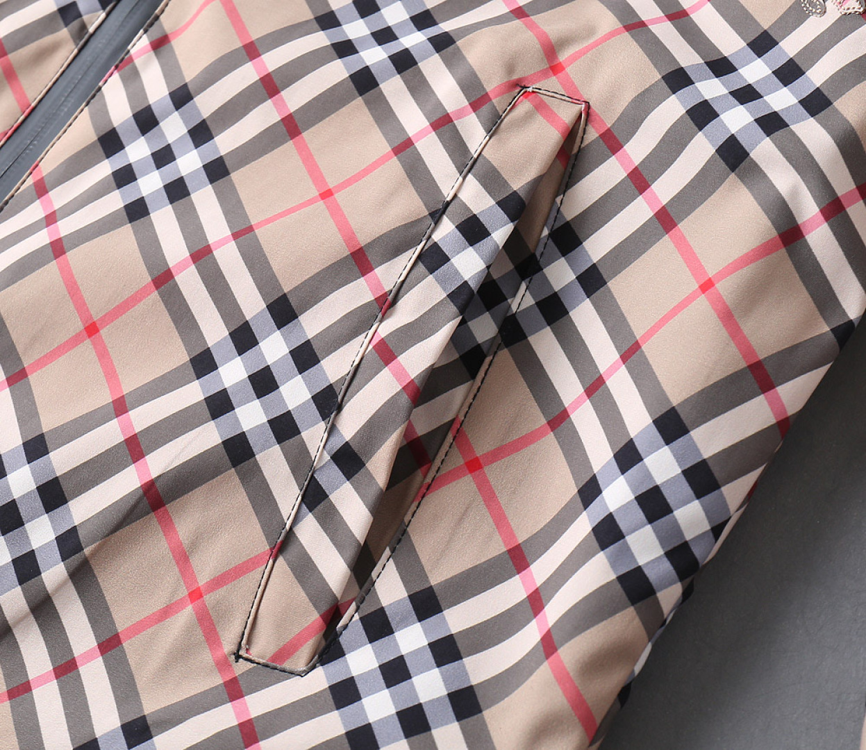 Hoodies & Sweatshirts