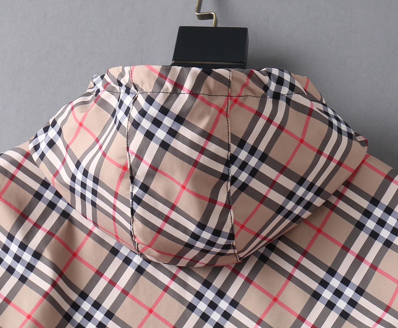 Hoodies & Sweatshirts