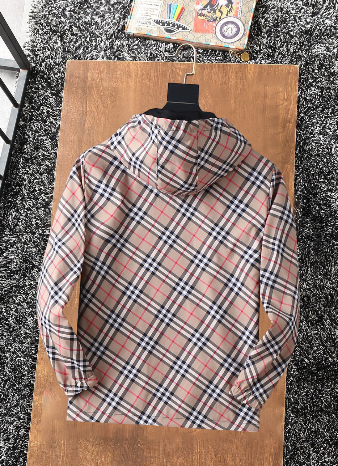 Hoodies & Sweatshirts