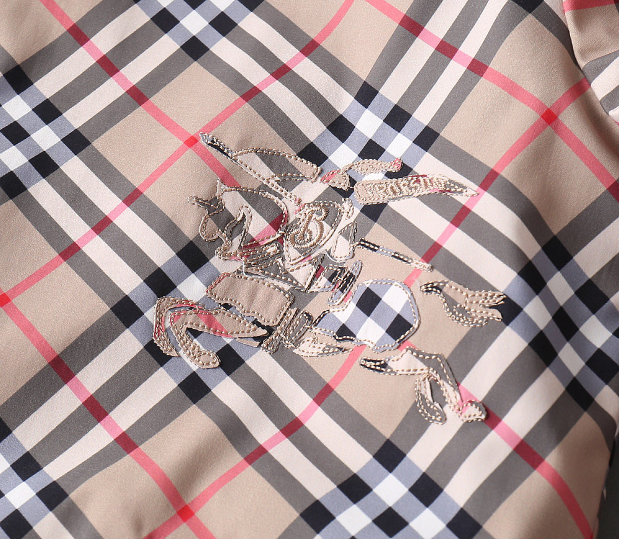 Hoodies & Sweatshirts