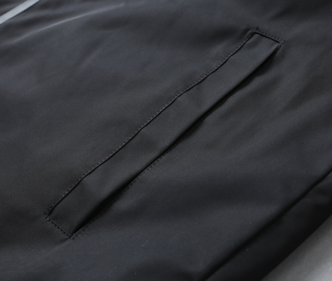 Hoodies & Sweatshirts