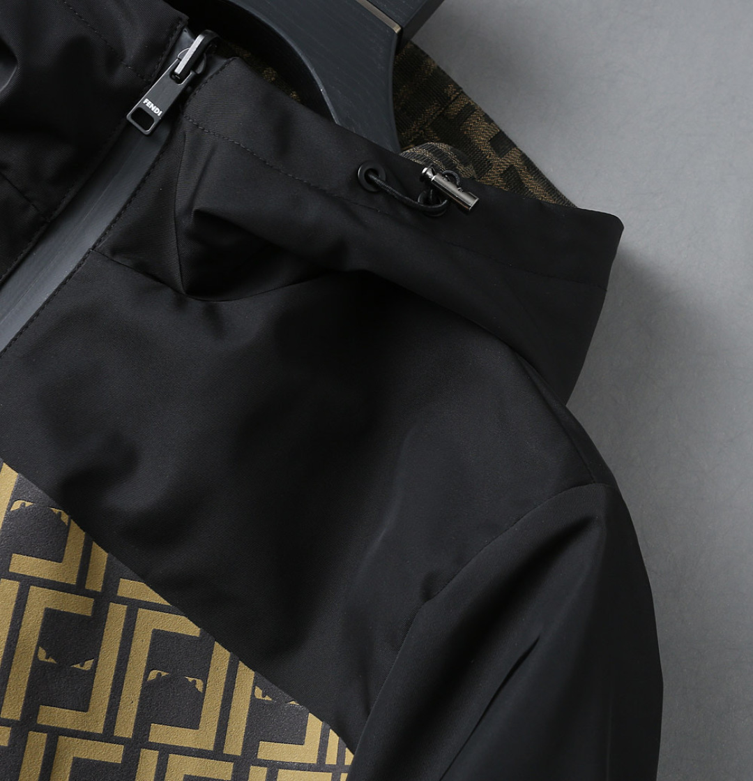 Hoodies & Sweatshirts