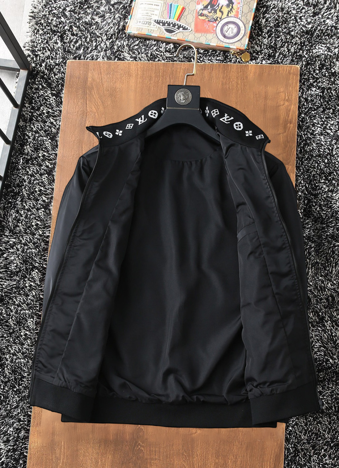 Hoodies & Sweatshirts