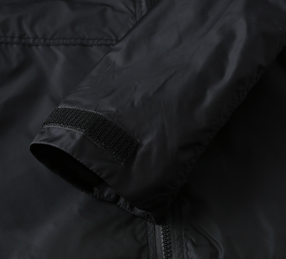 Hoodies & Sweatshirts