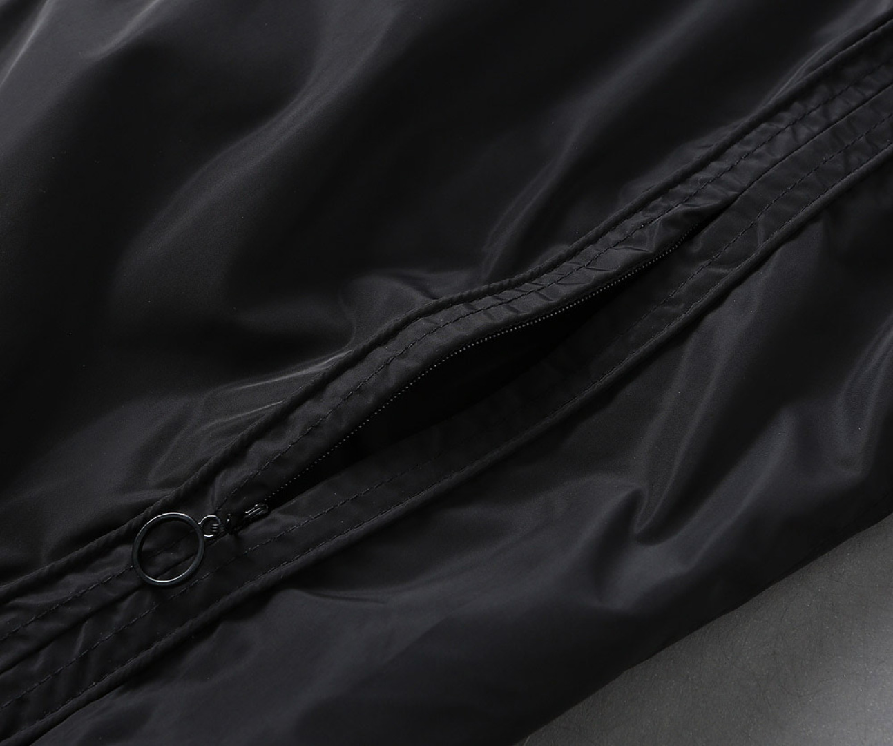 Hoodies & Sweatshirts