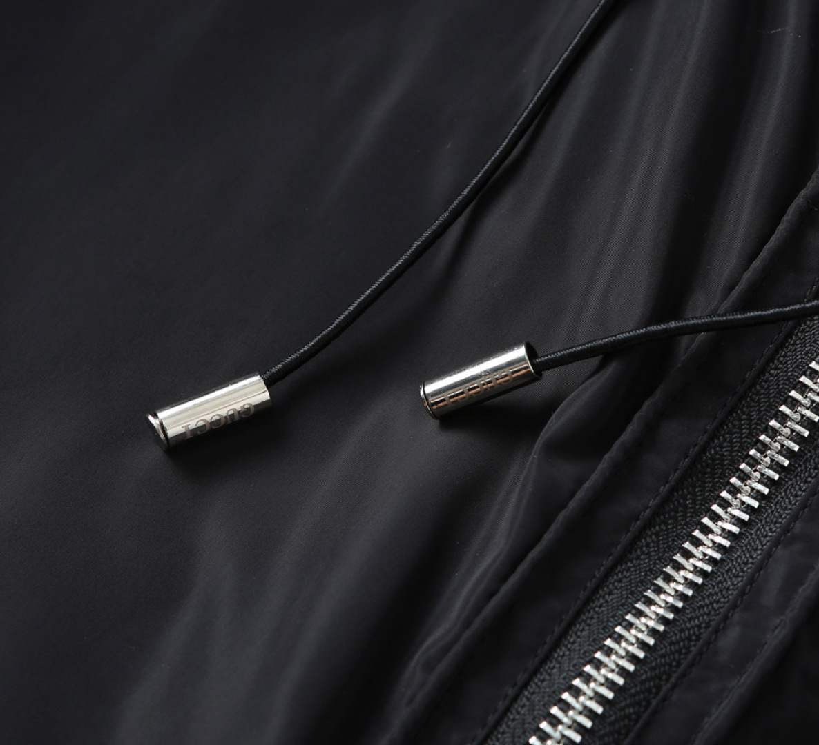 Hoodies & Sweatshirts