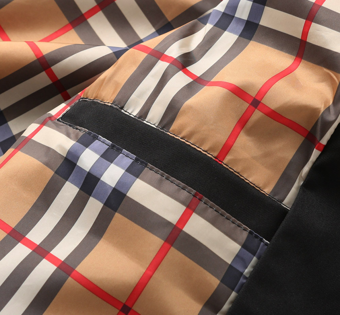 Hoodies & Sweatshirts