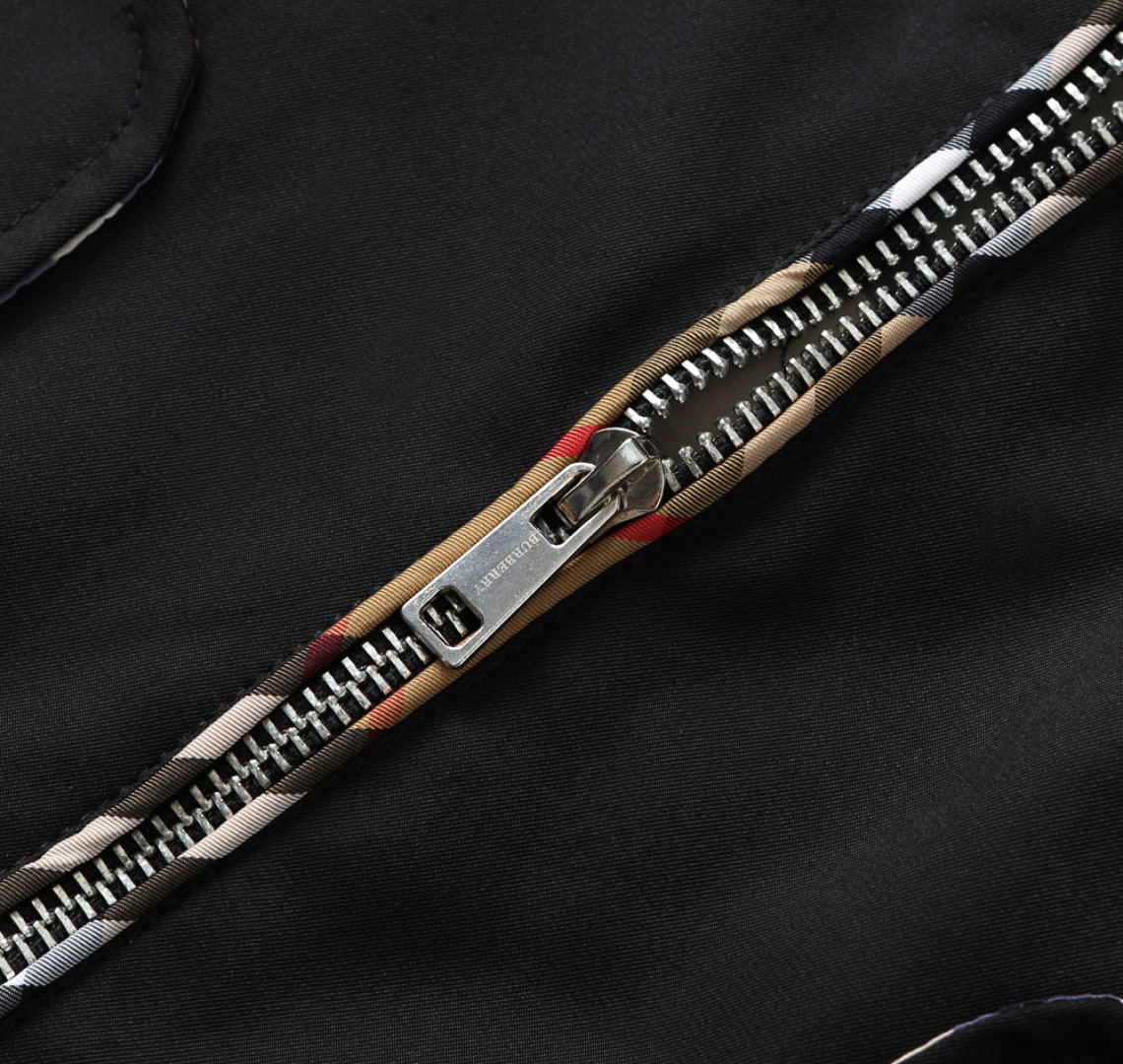 Hoodies & Sweatshirts