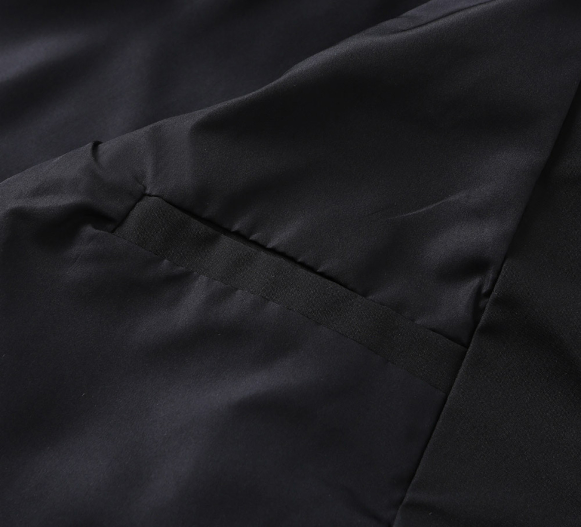 Hoodies & Sweatshirts