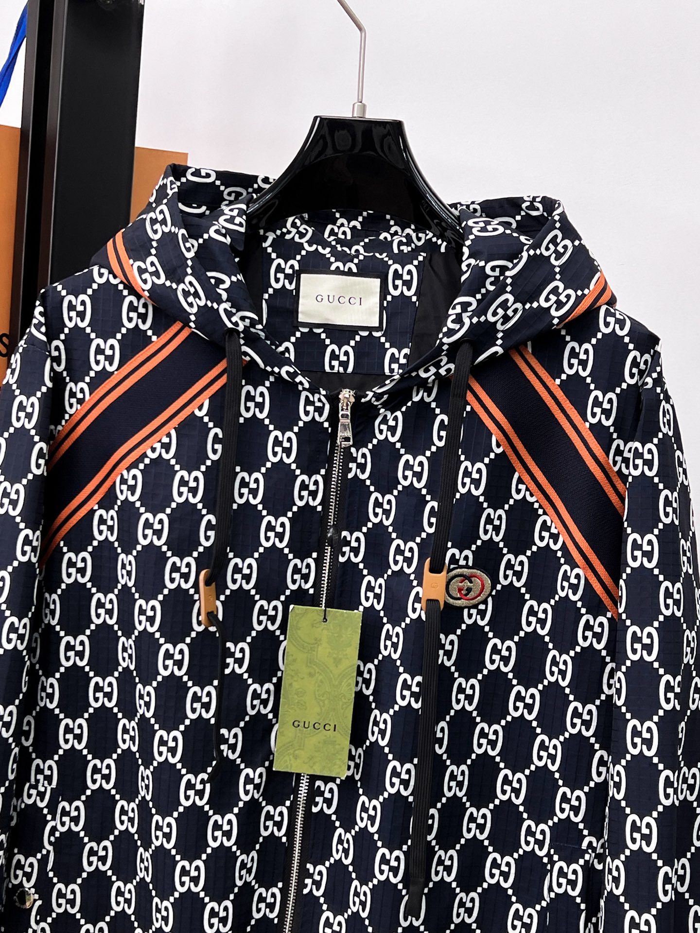 Hoodies & Sweatshirts