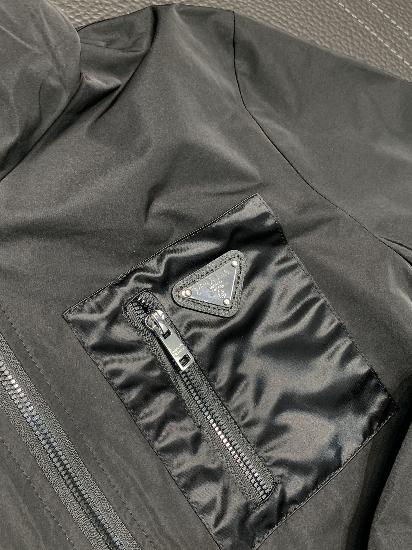 Hoodies & Sweatshirts