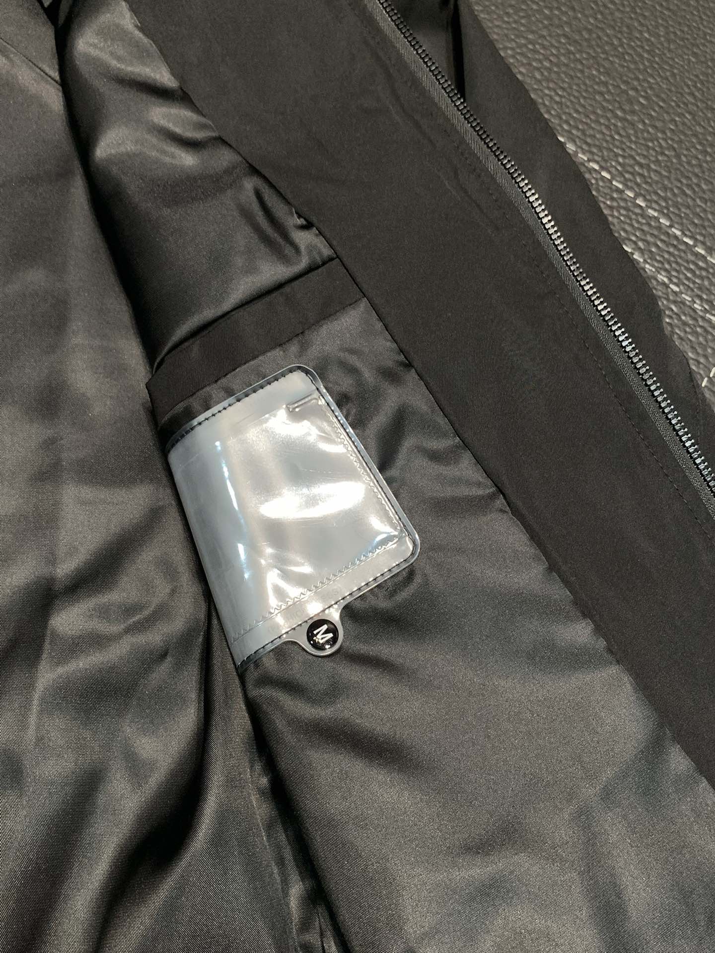 Hoodies & Sweatshirts