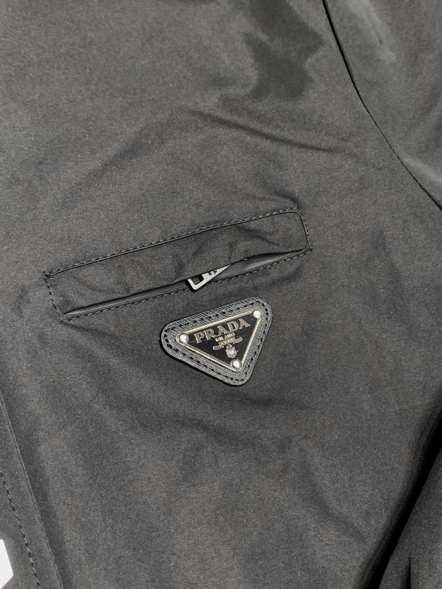 Hoodies & Sweatshirts