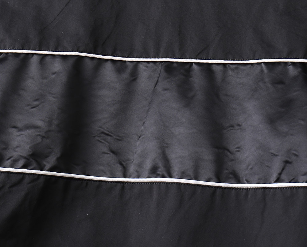 Hoodies & Sweatshirts