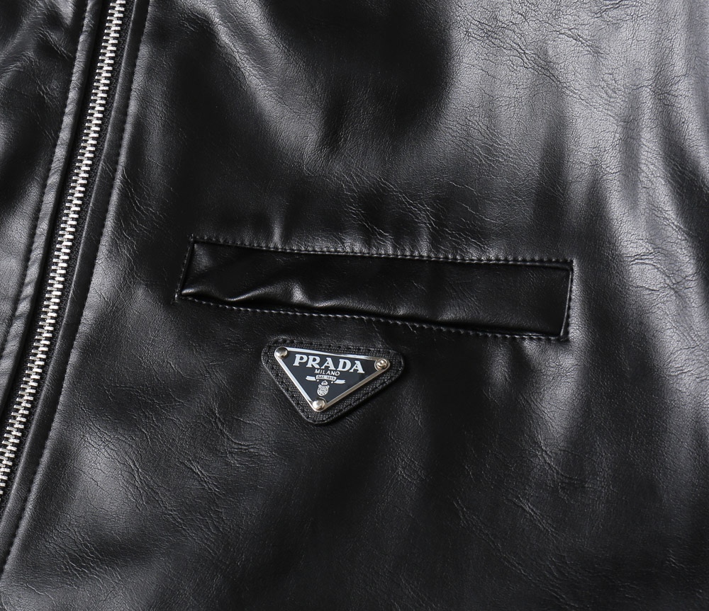 Hoodies & Sweatshirts